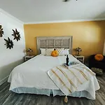 Woody Mountain Bed & Breakfast