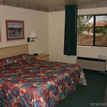 Voyager Resort Inn