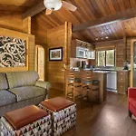 Kohl\'S Ranch Lodge
