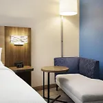 Holiday Inn Express & Suites Phoenix - Midtown, An Ihg Hotel