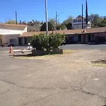 Economy Inn Globe