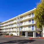Phoenix Inn
