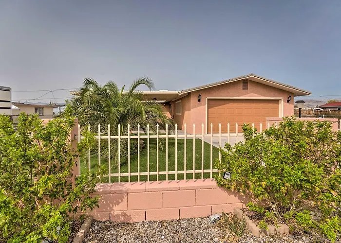 Updated Family Home - 2 Blocks To Colorado River!