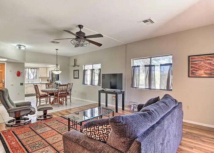 Tranquil Green Valley Townhome With Mtn Views!