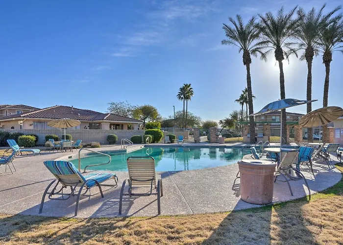 Goodyear Desert Oasis Walk To Community Pool
