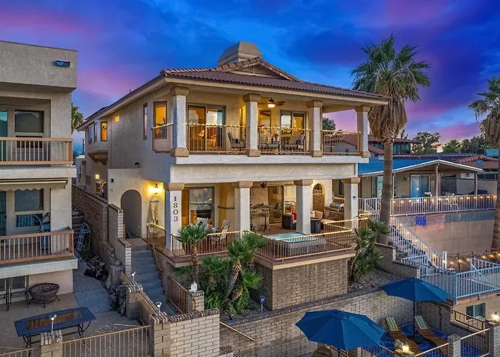Riverfront Gem, Spa, Games, Bbq, Pet-Friendly!