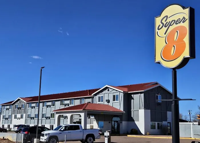 Super 8 By Wyndham Holbrook