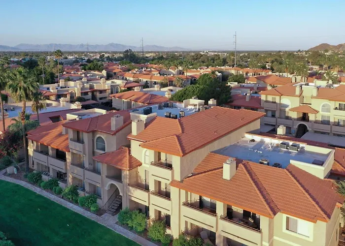 Gated Mountain View Resort Community, Centrally Located, Three Heated Pool-Spa Complexes, Half-Mile To Hiking!
