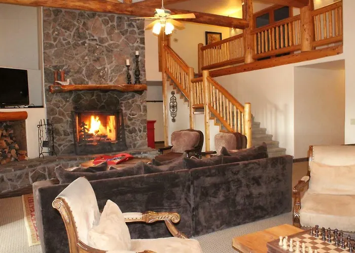 Greer Peaks Lodge
