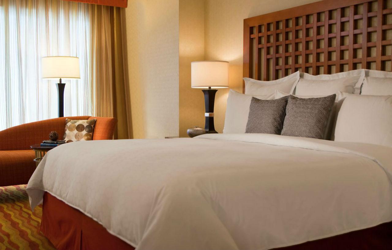 Renaissance Phoenix & Conference Center Hotel
