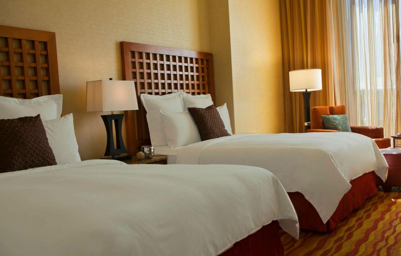 Renaissance Phoenix & Conference Center 4*