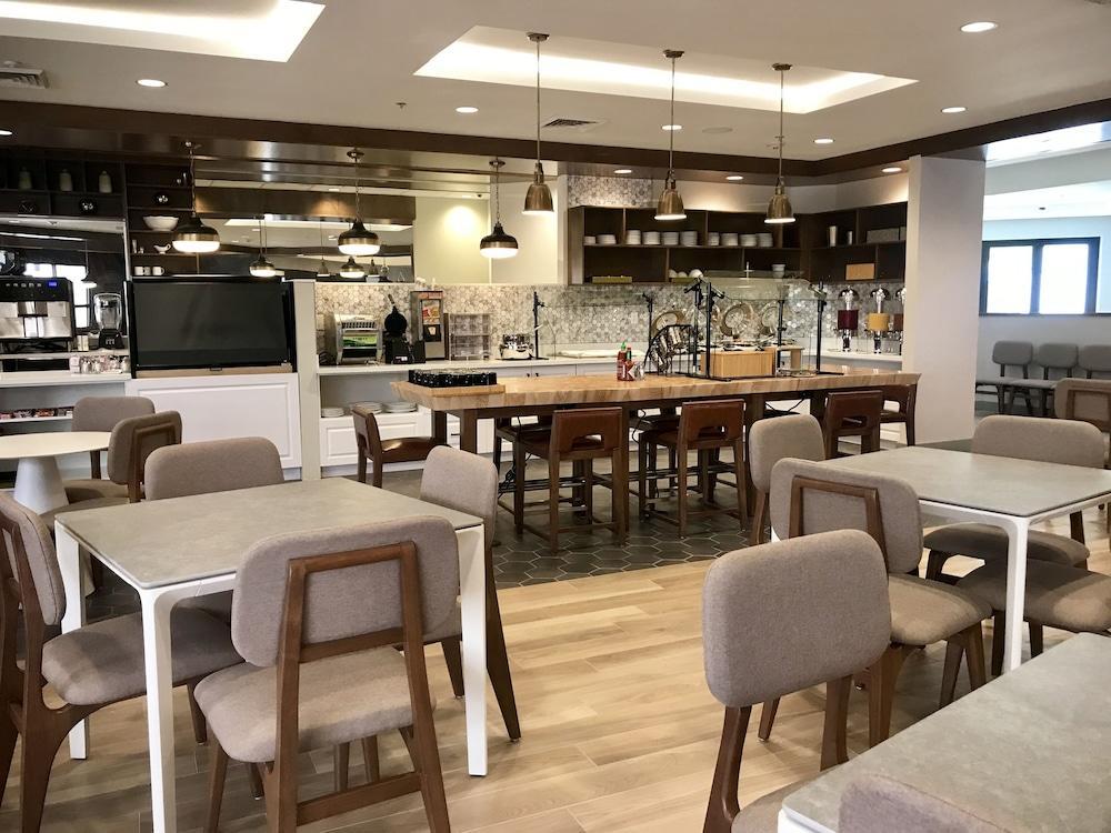 Doubletree By Hilton Phoenix, Az 4* Chandler