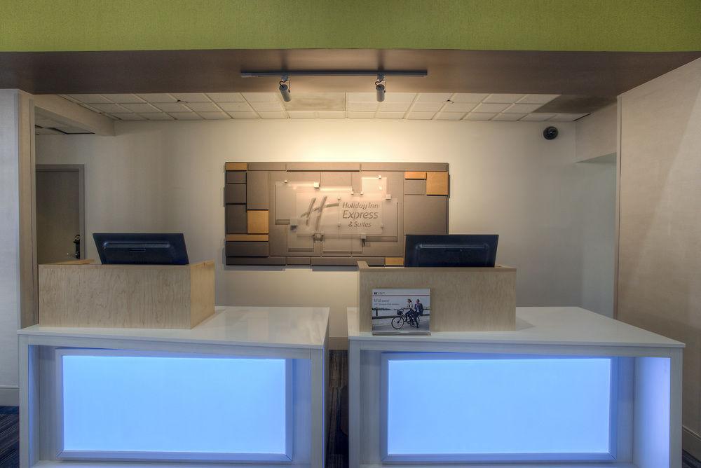 Express & By Ihg Tempe