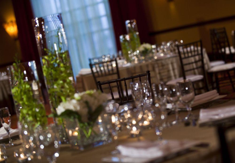 Renaissance Phoenix & Conference Center Hotel 4*