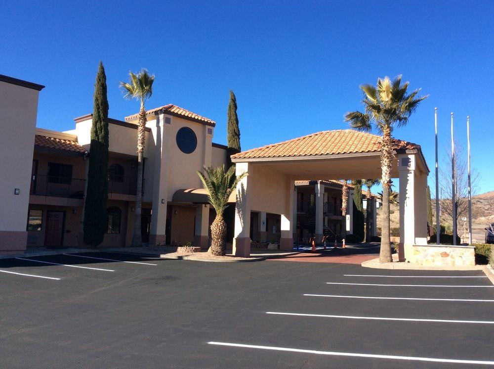 Western Copper Hills Hotel
