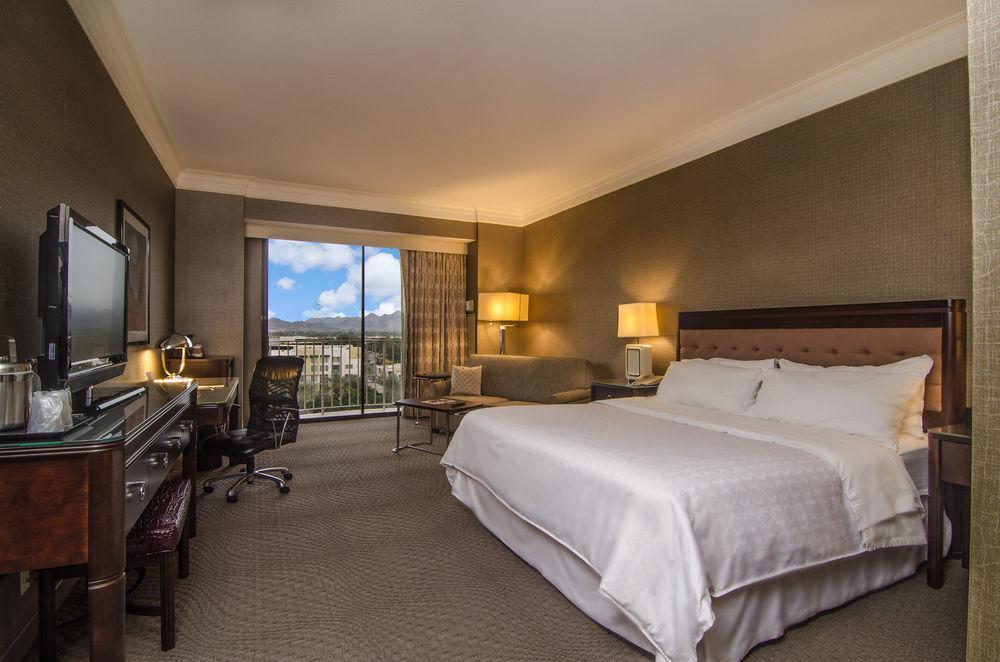 Sheraton Crescent Hotel