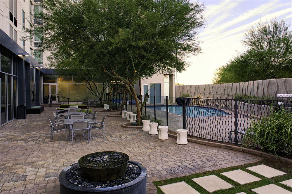 Aloft Hotel 3*