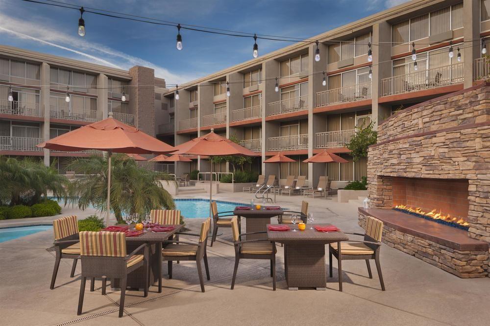 Wyndham Phoenix Airport - 3*