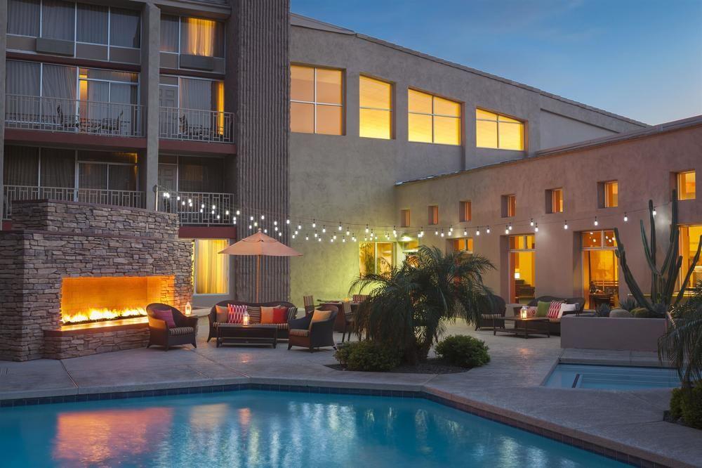 Wyndham Phoenix Airport - 3*