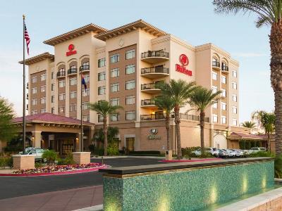 Hilton Phoenix Hotel 4*