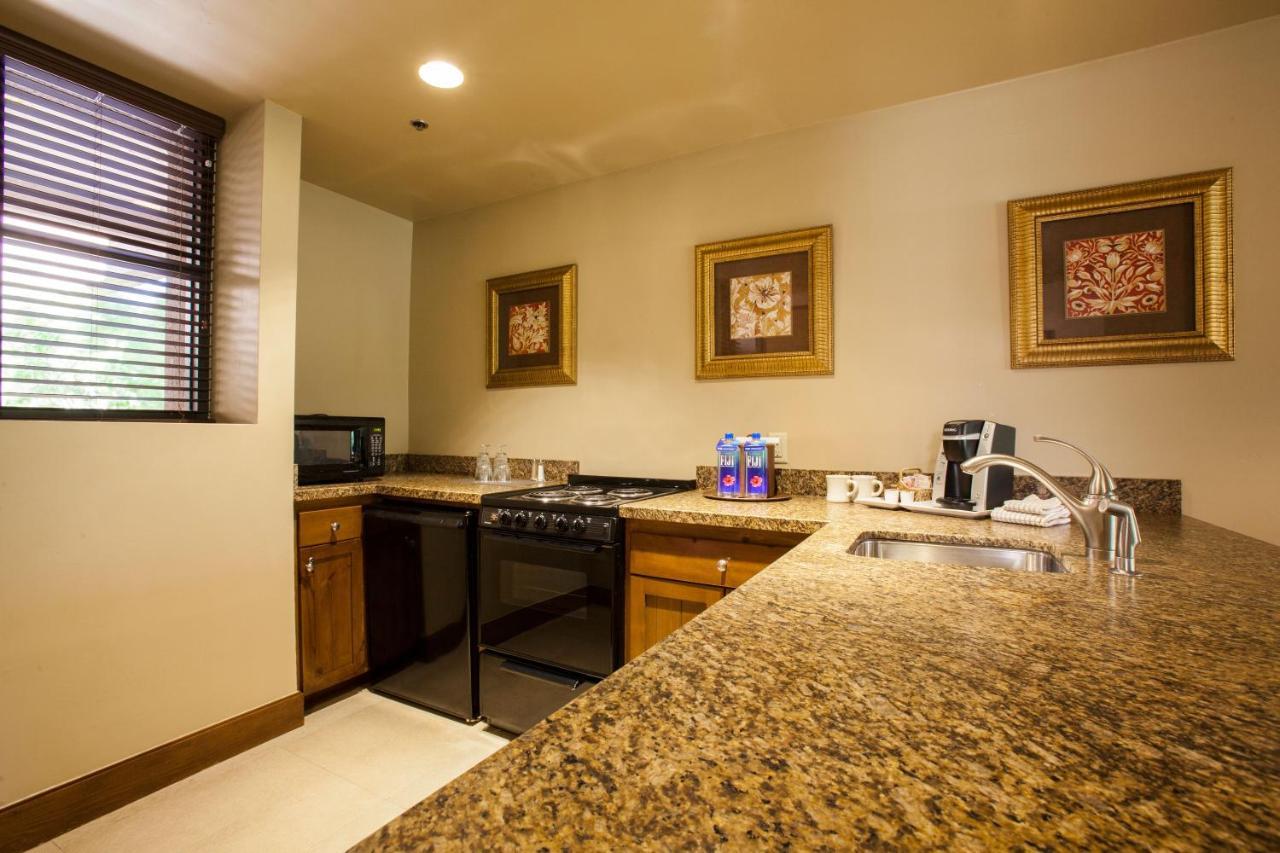 The At Ventana Canyon Resort