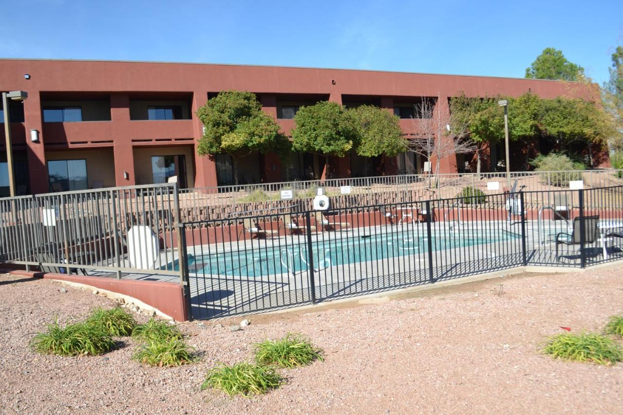 The At Cliff Castle Casino Hotel