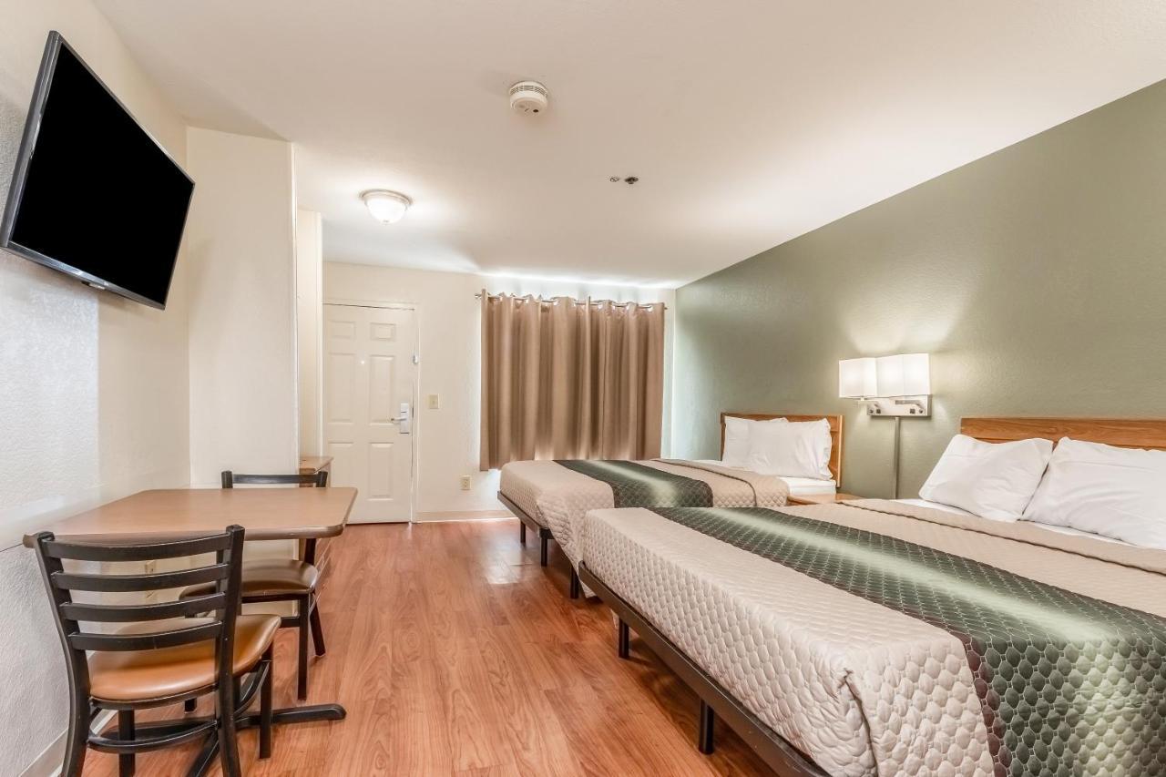 51 Extended Motel