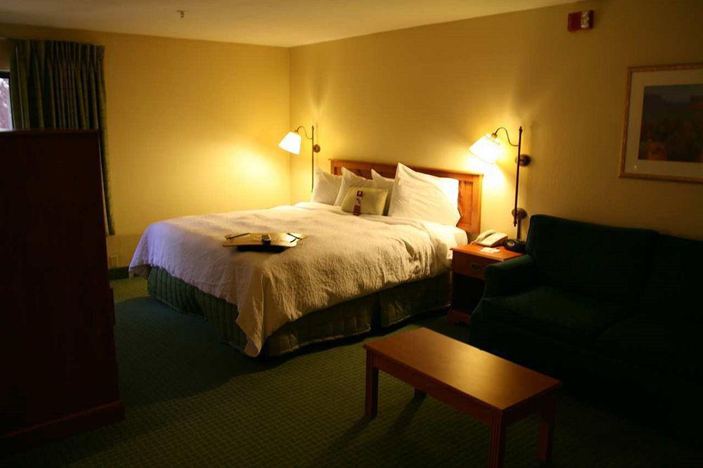 Hampton Hotel 3*