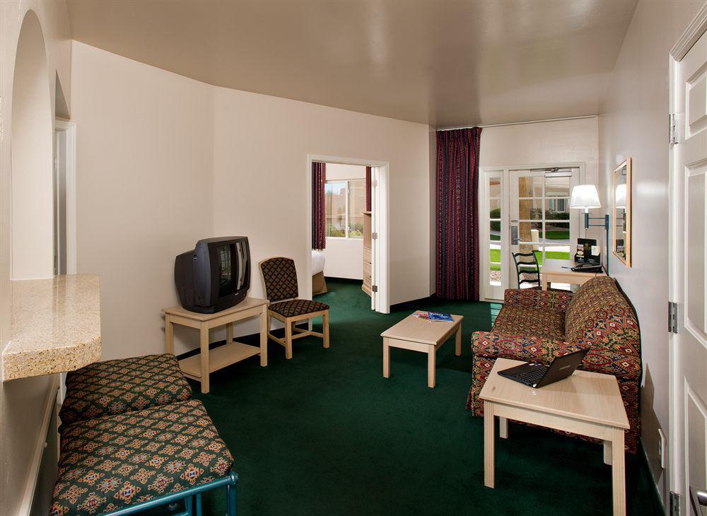 Hyatt Place Phoenix - Fashion Center Hotel 3*