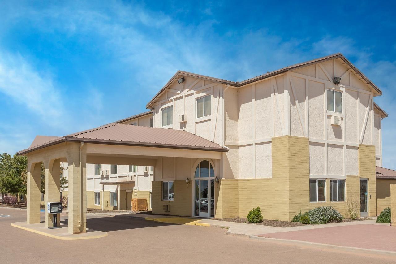 Super 8 By Wyndham Holbrook