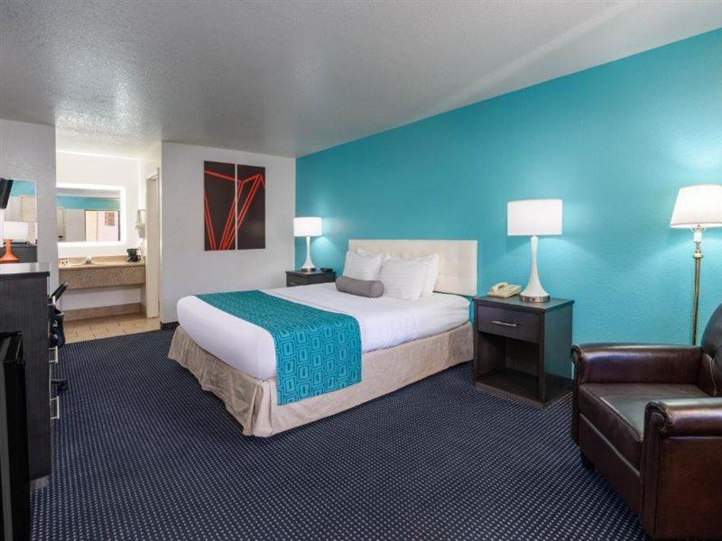 Howard Johnson By Wyndham Hotel