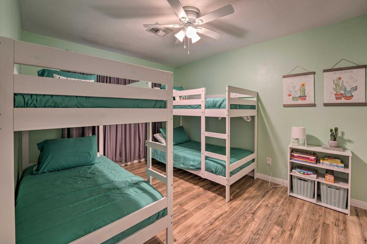 Updated Family - 2 Blocks To Colorado River!