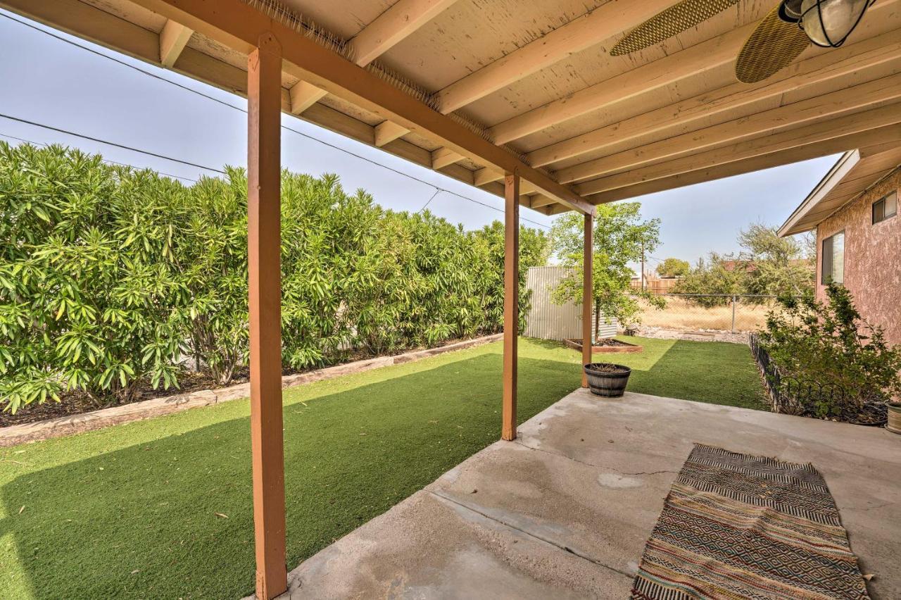 Holiday home Updated Family - 2 Blocks To Colorado River!