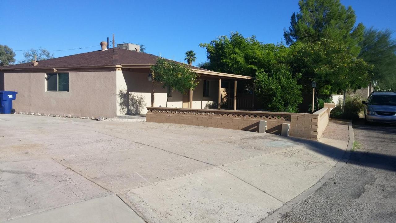 Quiet Desert Oasis Off Swan Rd Tucson