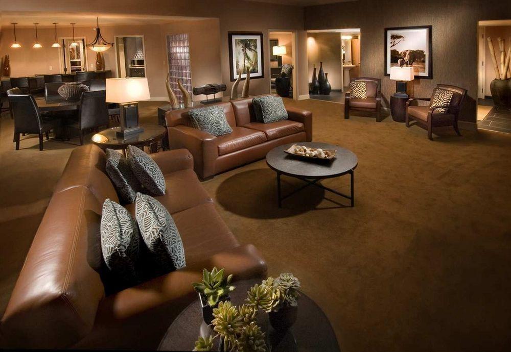 Doubletree By Hilton Phoenix Hotel 4*