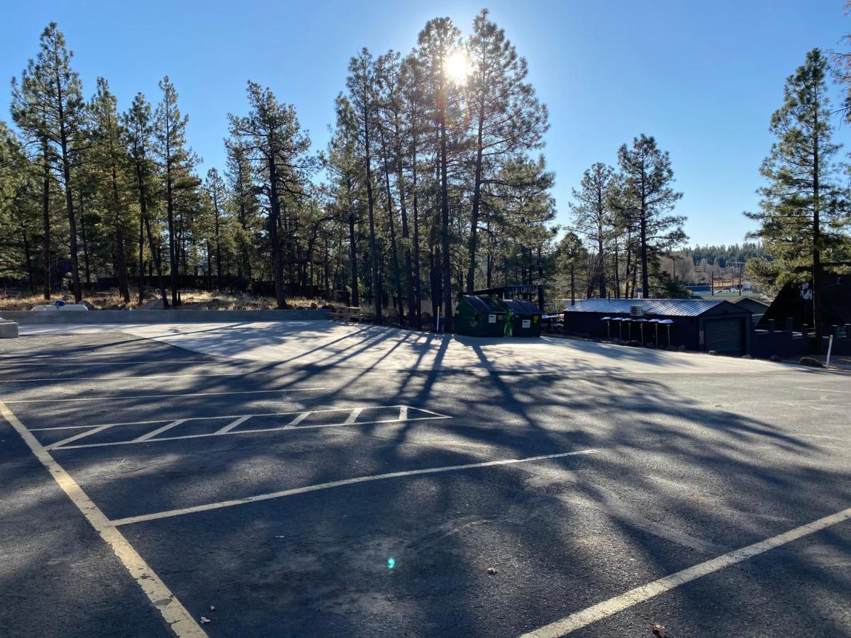 In The Pines 2* Munds Park