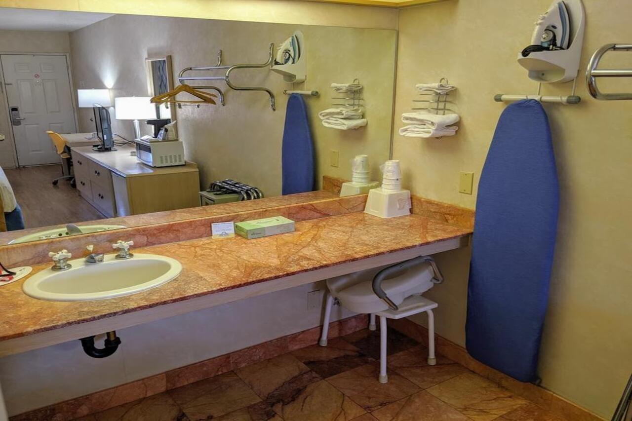 Days By Wyndham Bullhead Hotel Bullhead City