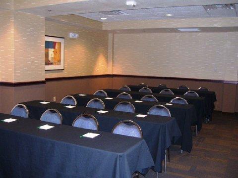 Express & - Midtown, An Ihg Hotel 3*