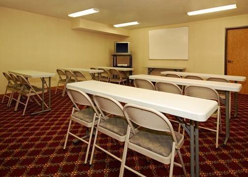 Hotel Super 8 By Wyndham Show 2*