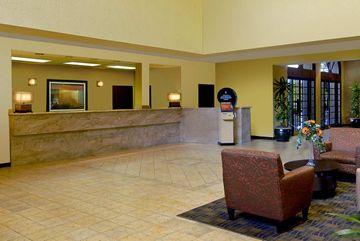 Embassy By Hilton Phoenix Hotel 4*