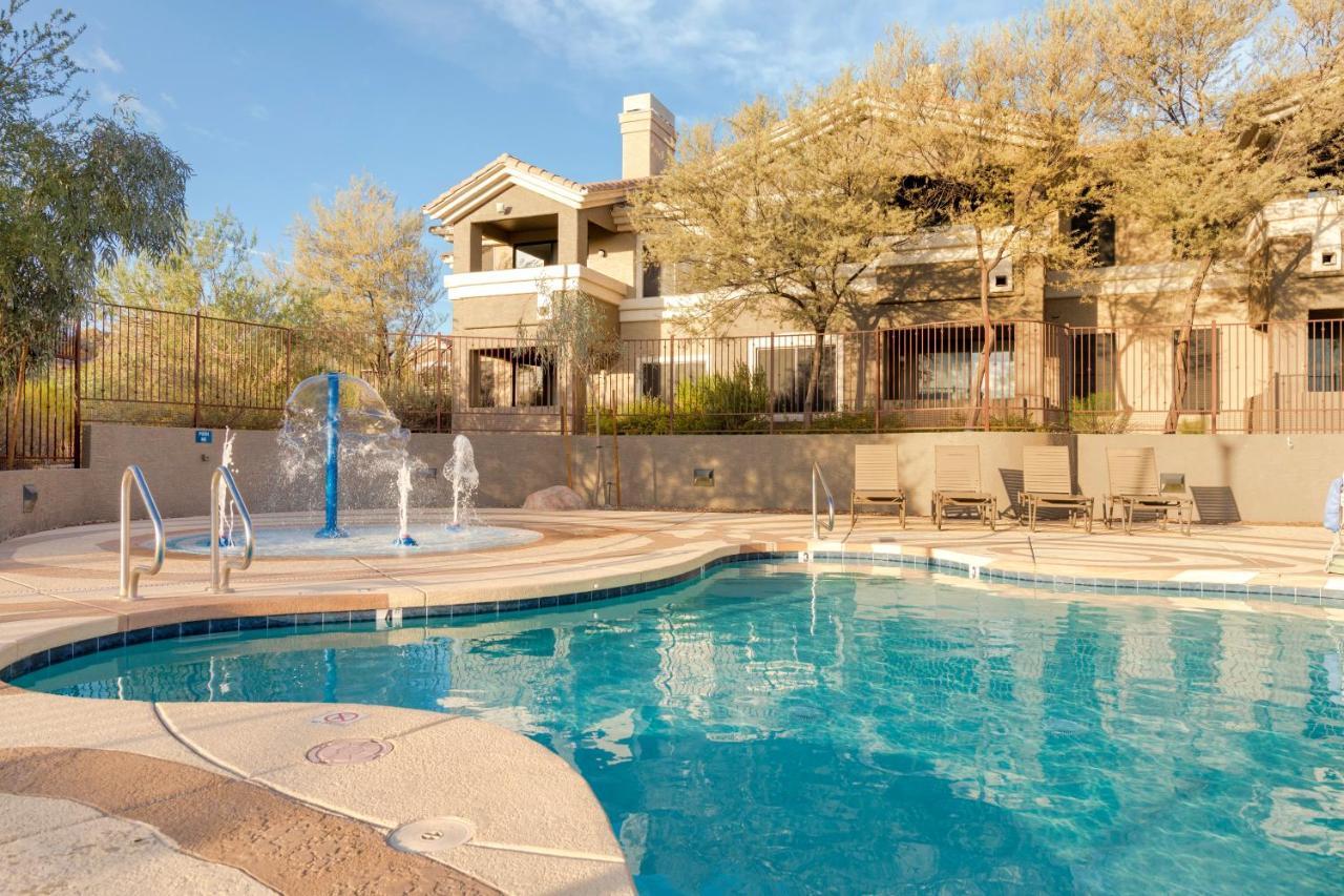 Hotel Raintree At South Mountain Preserve