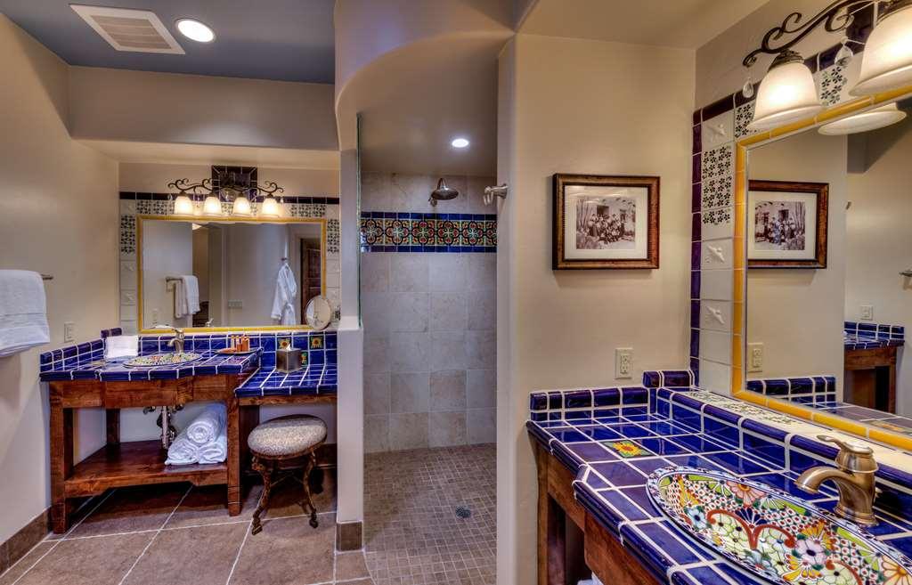 Resort Hacienda Del Sol Guest Ranch