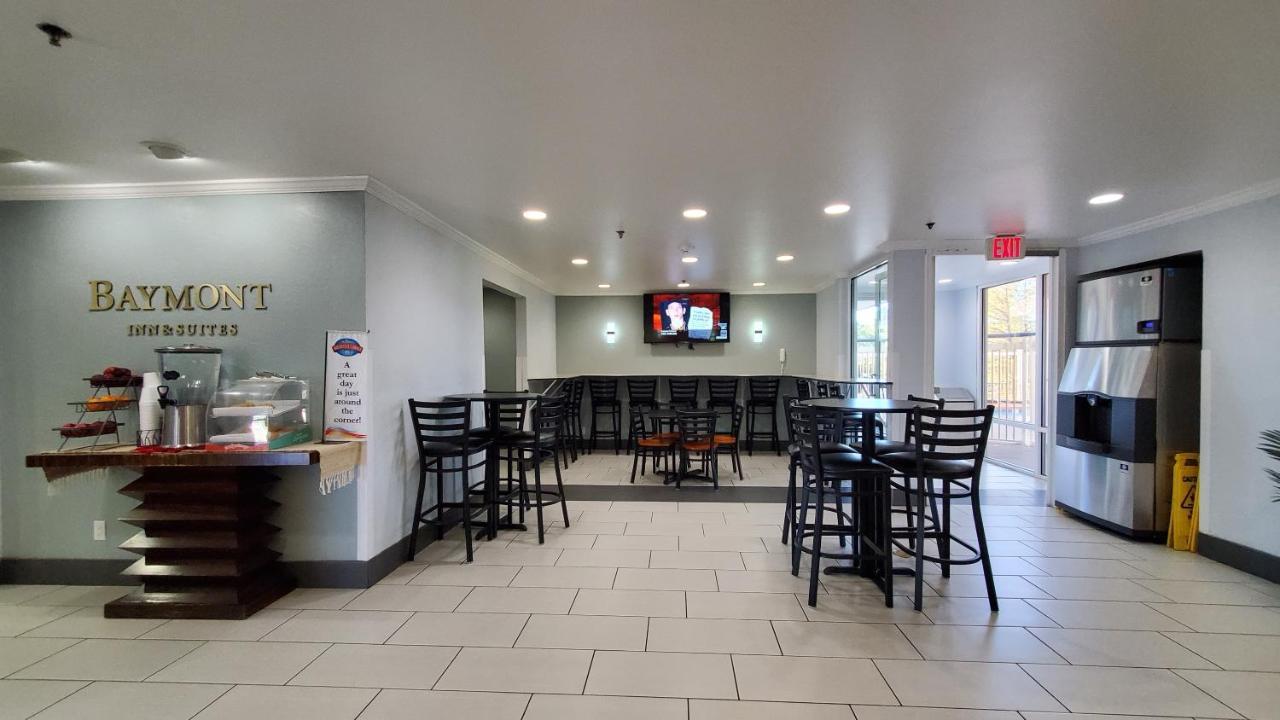 Baymont By Wyndham Hotel