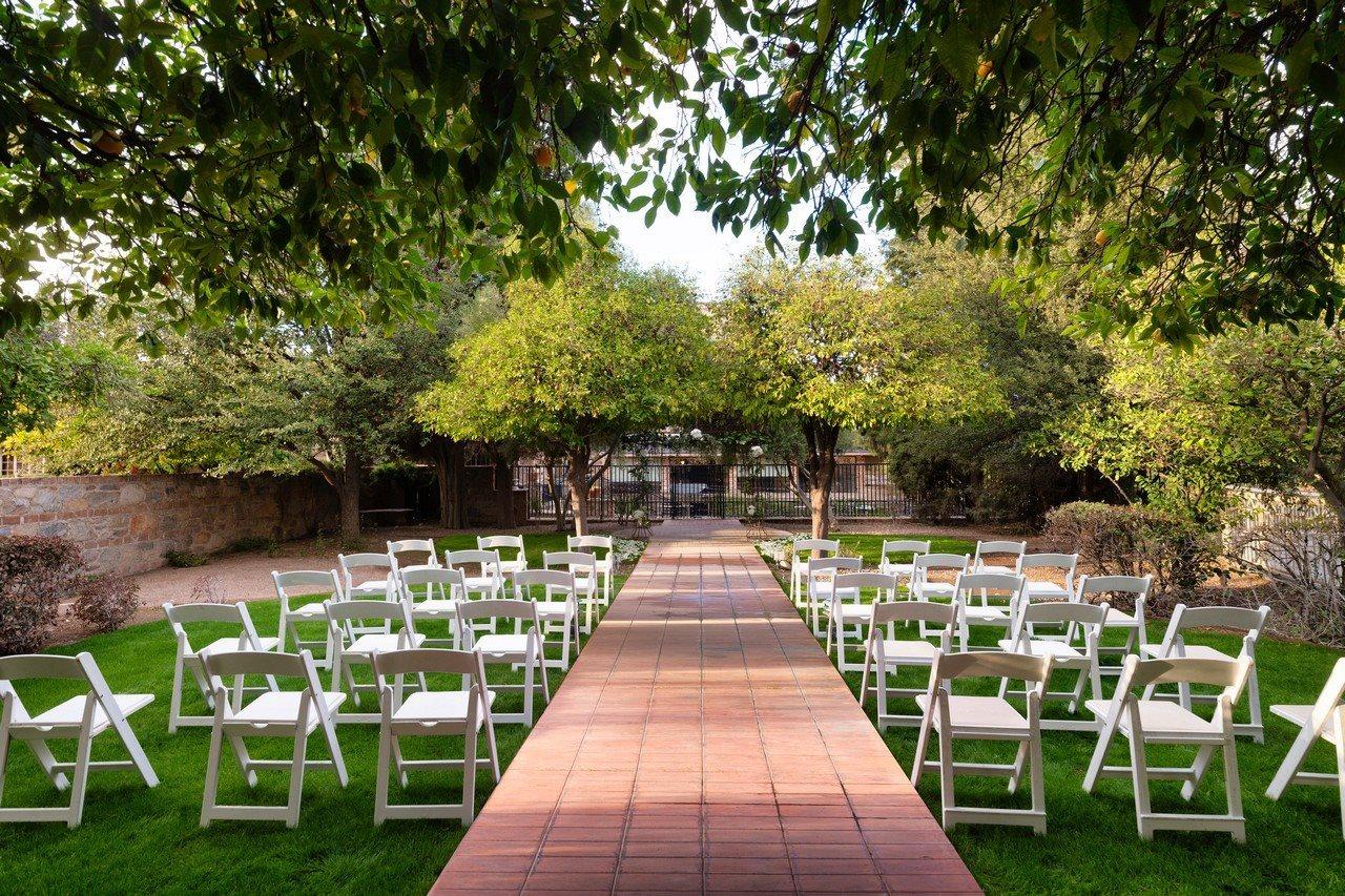 Hotel Embassy By Hilton East 4*