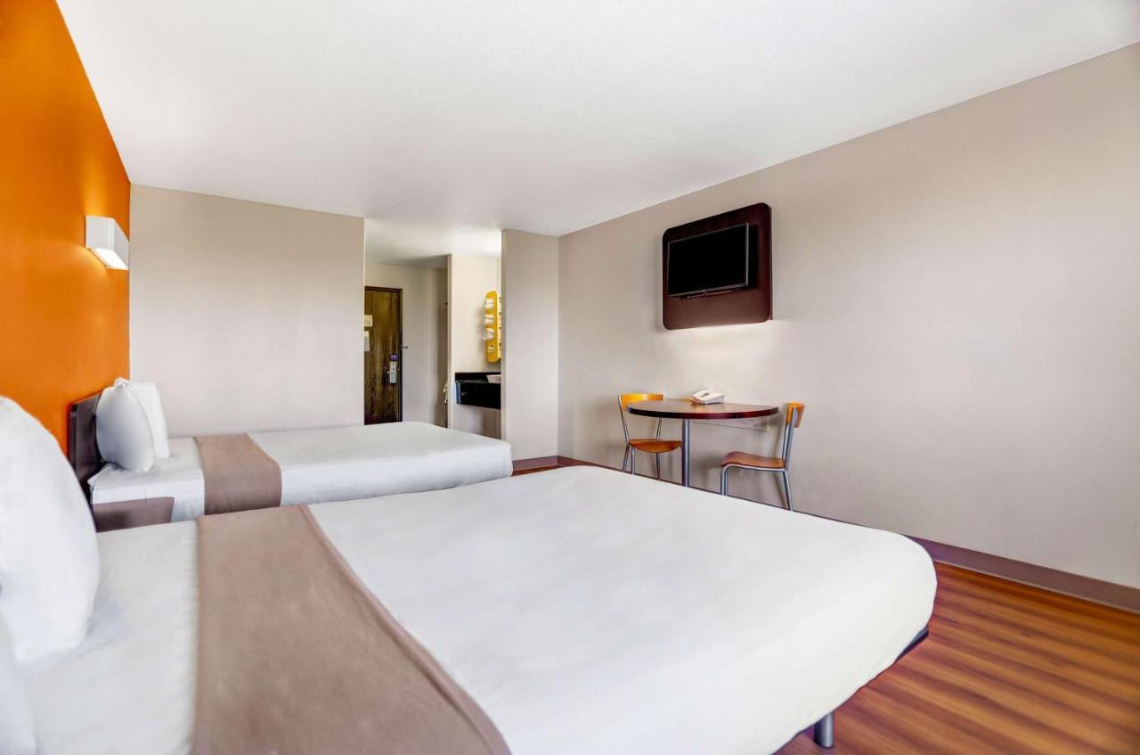 6-apache Junction, Az Hotel 2*