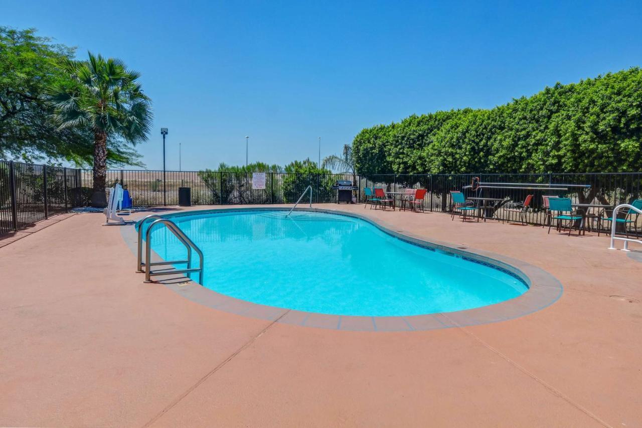 6-apache Junction, Az Hotel 2*