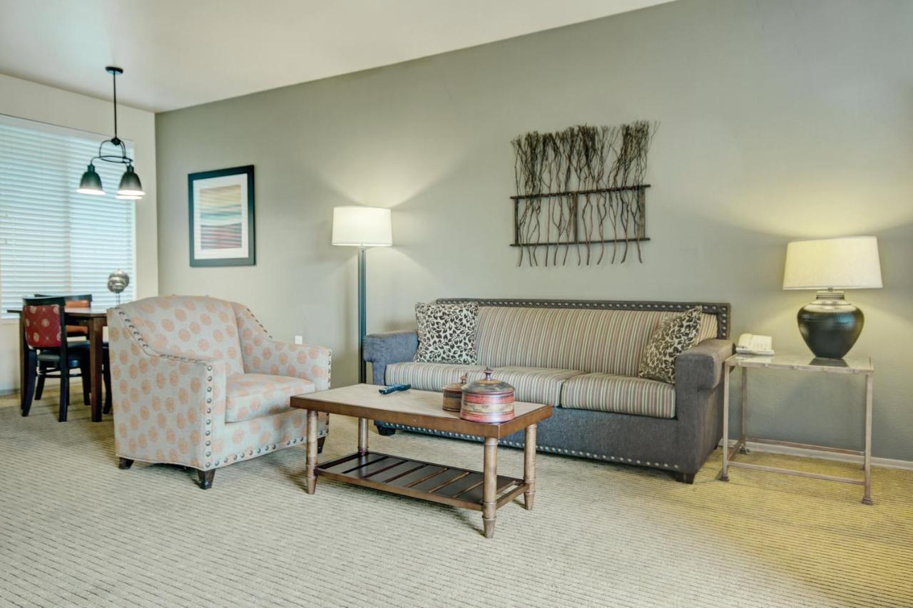 Raintree At South Mountain Preserve Hotel 3*