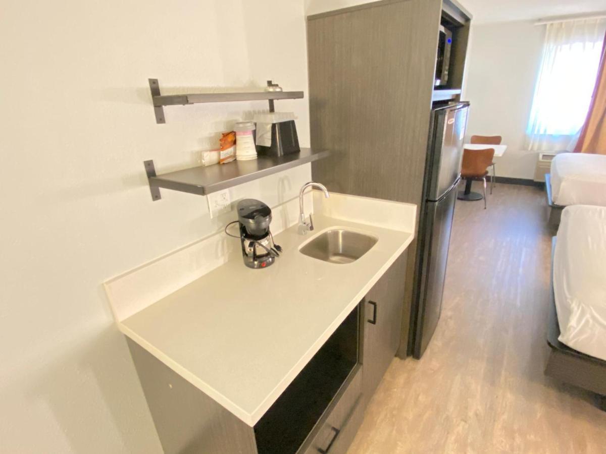 Pinetop Studio Suites 2*