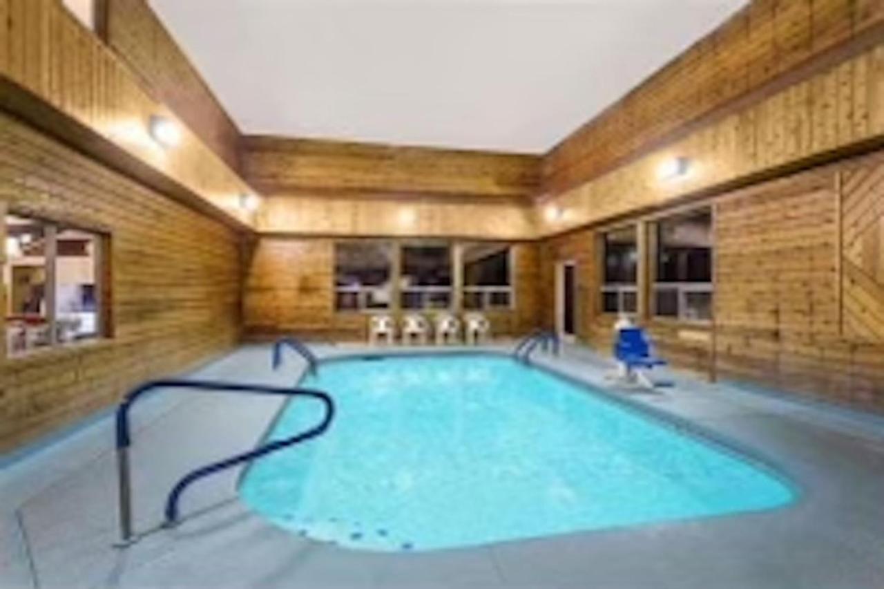 Pinetop Studio Suites Hotel