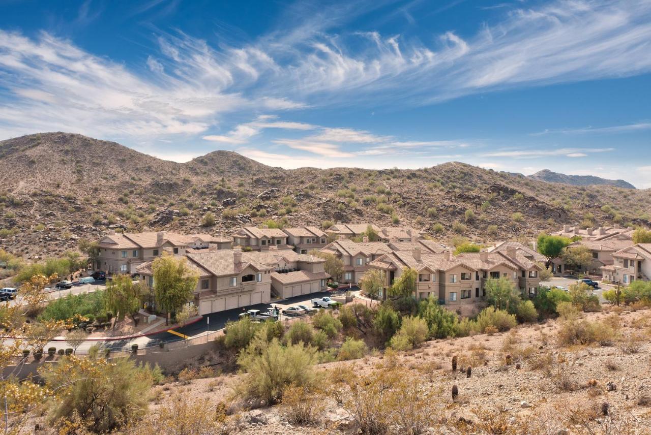 Hotel Raintree At South Mountain Preserve